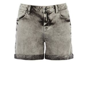 🆕️Karen Millen denim shorts